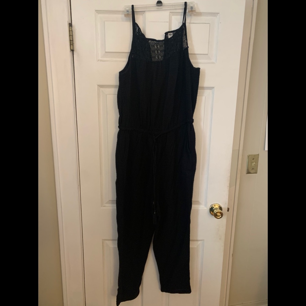 Women’s linen spaghetti strap jumpsuit